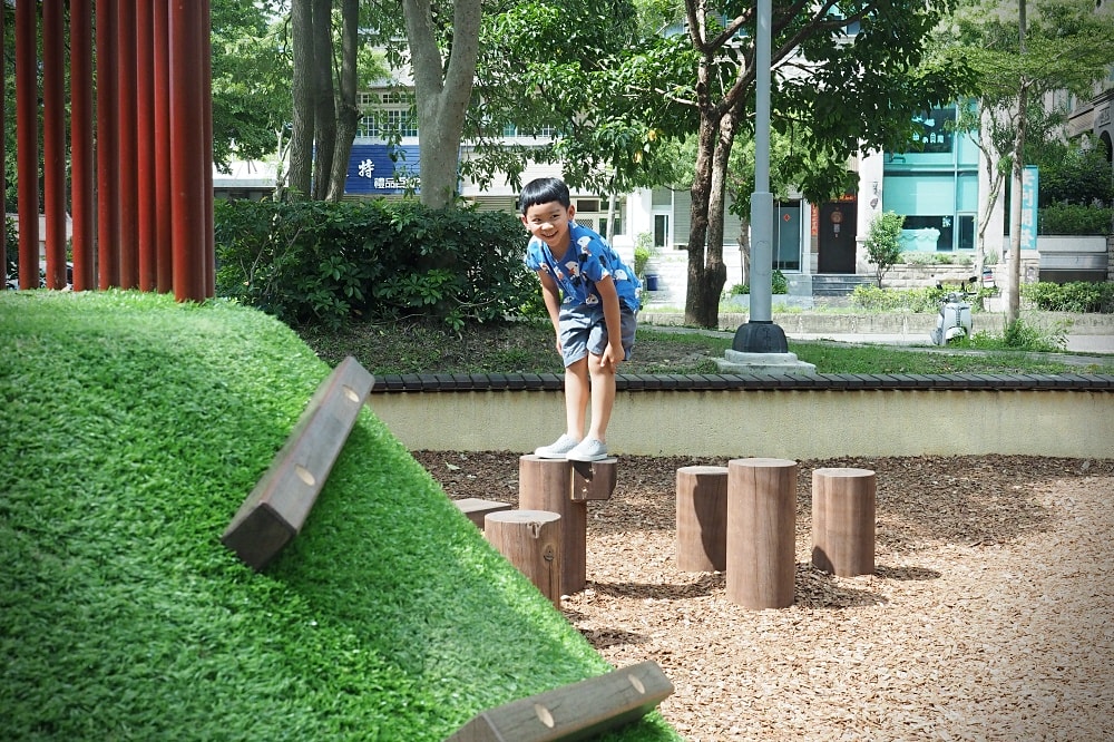 新竹竹北 | 魔豆歷險遊戲場。傑克與魔豆系列/高鐵兒4公園/無障礙主題特色公園 - 第10張圖 新竹竹北 | 魔豆歷險遊戲場。傑克與魔豆系列/高鐵兒4公園/無障礙主題特色公園