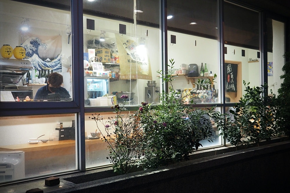 新竹竹北 | 酷馬KUMA。日料小食堂/隱藏版巷弄美食/日本街邊風格