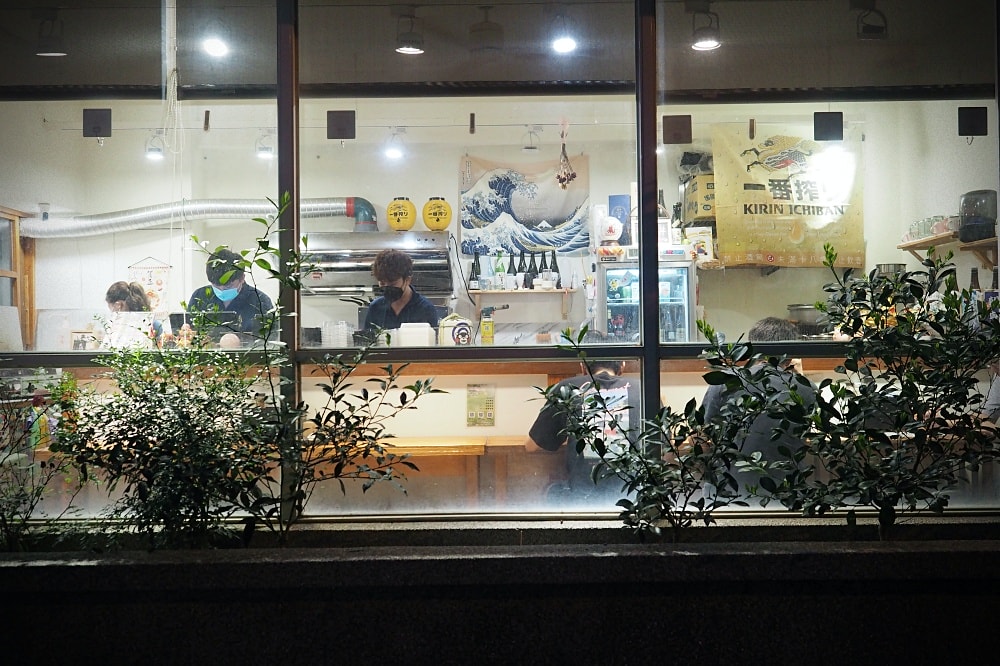 新竹竹北 | 酷馬KUMA。日料小食堂/隱藏版巷弄美食/日本街邊風格