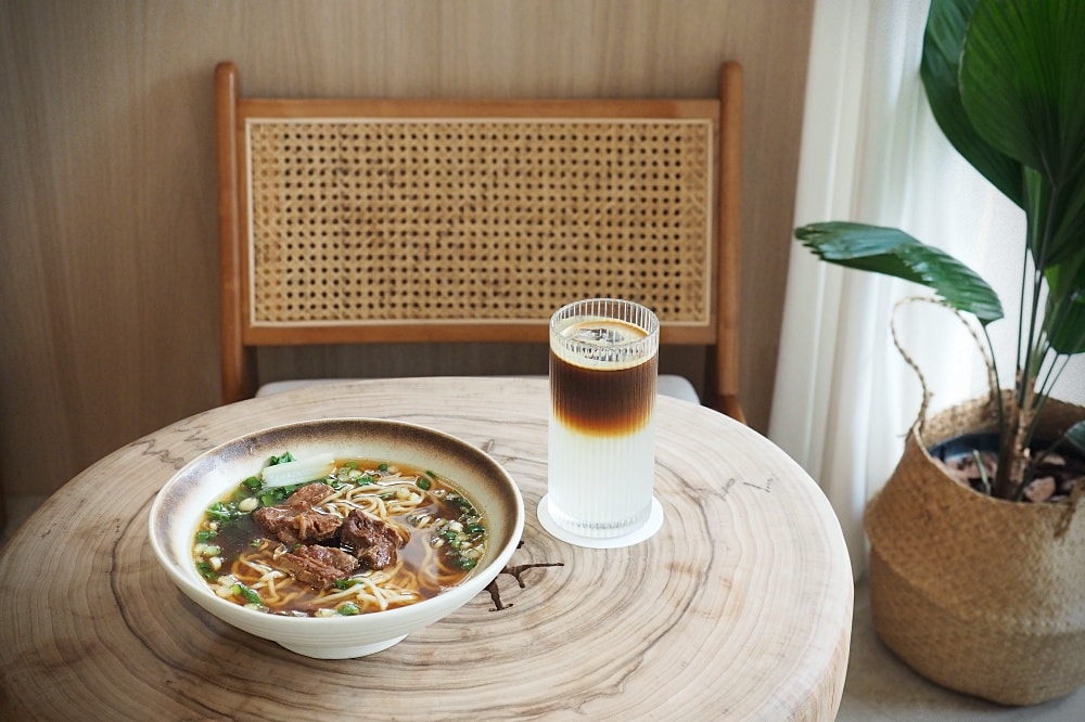 台中北屯 | 青燕焙煎所 AOIWA Coffee。手作牛肉麵/自家烘焙咖啡/台中捷運文心中清站
