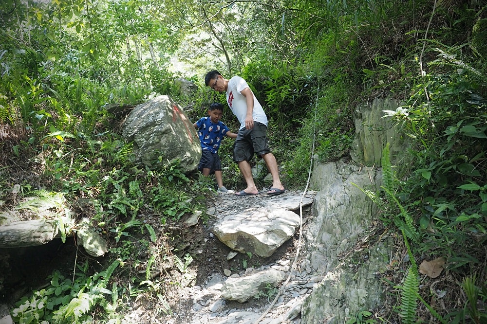 南投埔里 | 彩蝶瀑布。夏日免費消暑勝地/親子戲水私房景點/新手溯溪體驗
