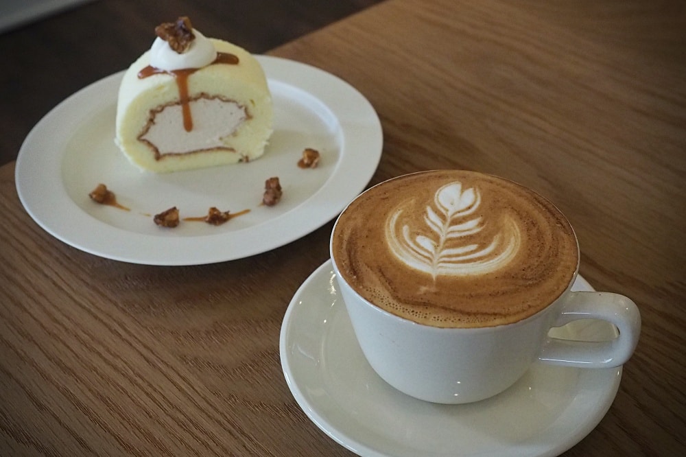 嘉義 | 咖啡一派 The Coffee Folks。音樂電影咖啡/南洋風味星馬美食/老派咖啡館