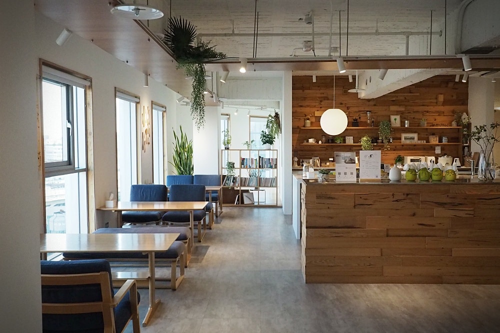 台中市 | 路得行旅國際青年旅館。文青質感旅店/Room Room市集/台中車站對面