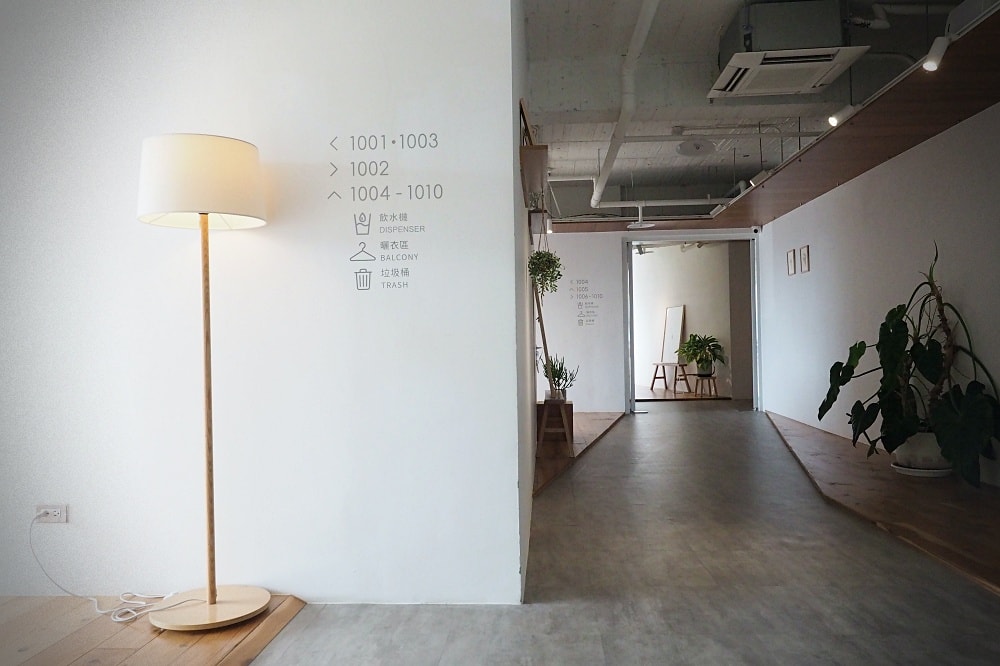 台中市 | 路得行旅國際青年旅館。文青質感旅店/Room Room市集/台中車站對面