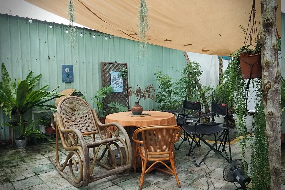 花蓮市 | 南島百合Lily Of Island Eatery（已搬遷）。南島風情早午餐/家傳牛肉麵/森林系老宅