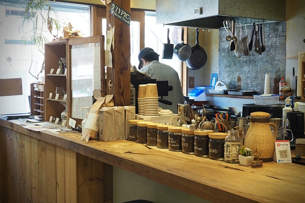 長野諏訪 | AMBIRD coffee&tea。自家烘焙咖啡/沙拉輕食料理/晨型咖啡店