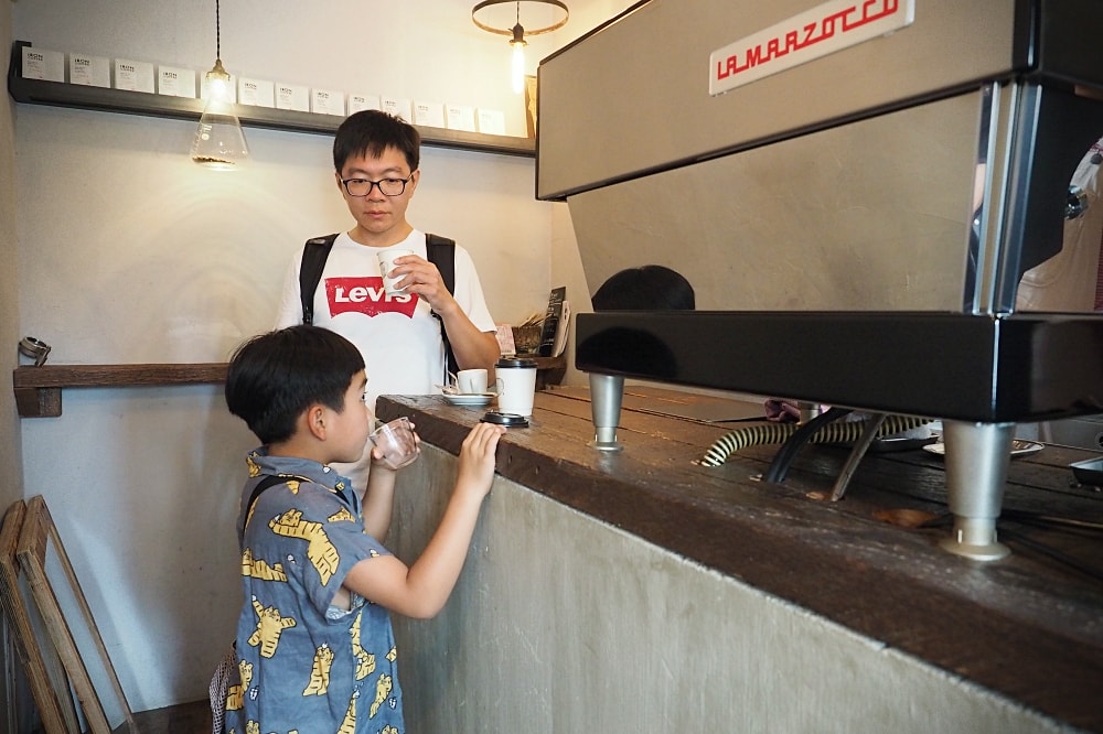 東京世田谷 | IRON COFFEE。工業風咖啡烘焙/外帶咖啡專門店/近豪德寺