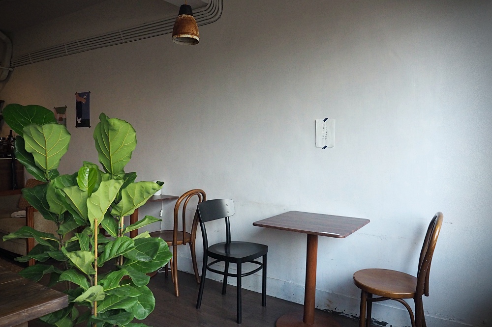 台北中山 | 點二咖啡 •2 coffee studio。必點人氣奶油卡布/小眼睛巧克力戚風/老公寓咖啡