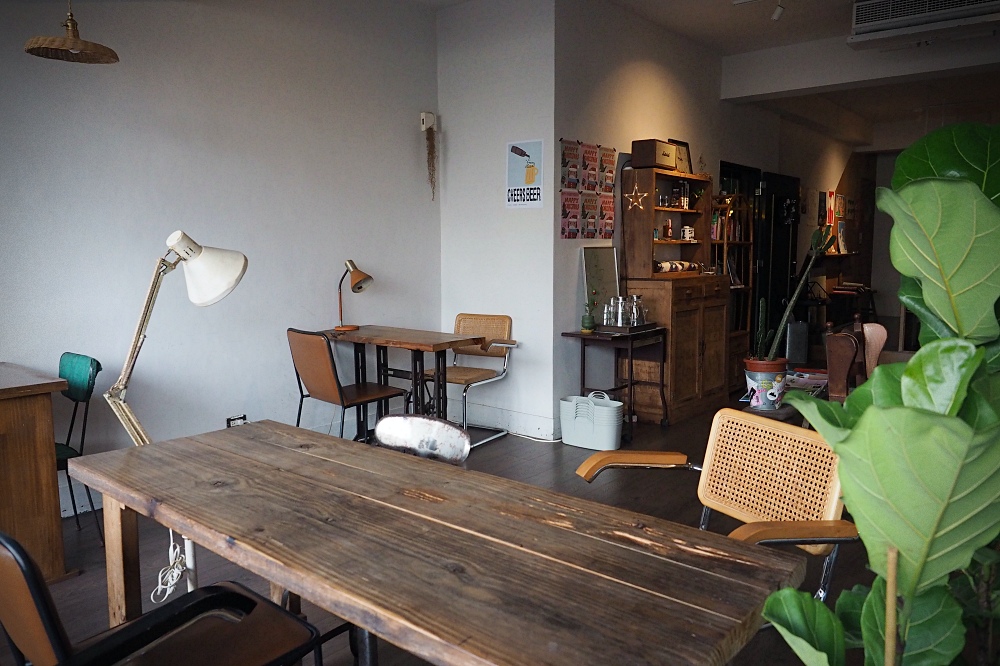 台北中山 | 點二咖啡 •2 coffee studio。必點人氣奶油卡布/小眼睛巧克力戚風/老公寓咖啡