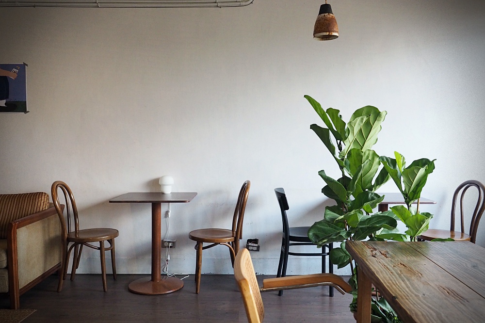 台北中山 | 點二咖啡 •2 coffee studio。必點人氣奶油卡布/小眼睛巧克力戚風/老公寓咖啡