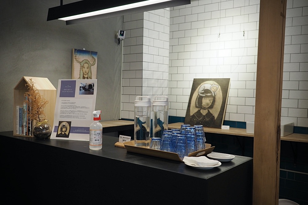 台中中區 | Fleet Street 艦隊街咖啡。晨型咖啡館/不限時插座空間/台中火車站周邊