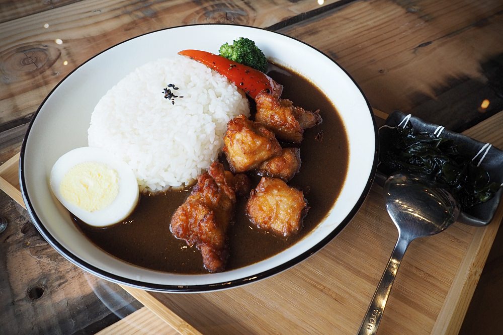 新竹竹北 | 有田咖啡 Youtian Cafe。咖哩飯甜點咖啡/田邊舊宅/六十年中藥鋪