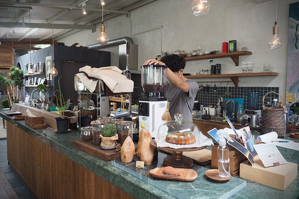 花蓮新城 | 龍宮LONGGONE CAFE。早午餐甜點/閱讀選物/七星潭咖啡店